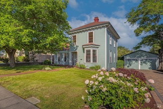 756 B St, Petaluma, CA 94952
