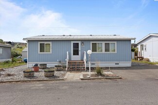 6707 Haag St, West Richland, WA 99353