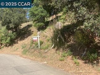 0000 Woodrow Dr, Oakland, CA 94611