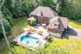126 Cooke Rd, Wallingford, CT 06492