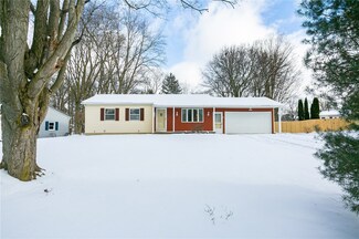 166 Colony Ln, Rochester, NY 14623