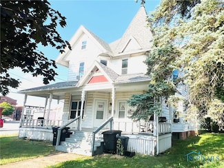 221&221 1/2 S 7th St, Upper Sandusky, OH 43351