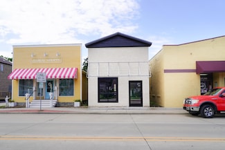 316 E Main St, Waterford, WI 53185