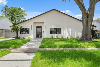 6122 Rutherglenn Dr, Houston, TX 77096