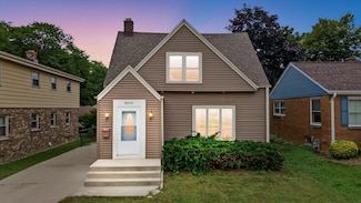 8609 W Lincoln Ave, Milwaukee, WI 53227