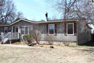 423 S Broadway Ave, Sterling, KS 67579