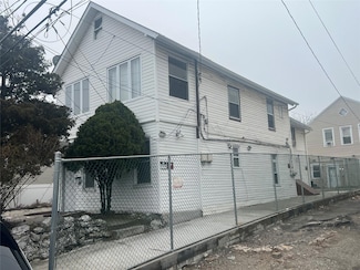 303 Beach 84th St, Rockaway Beach, NY 11693