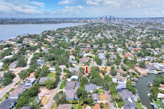 572 Marmora Ave, Tampa, FL 33606