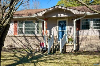 904 Edgewood St SW, Decatur, AL 35601