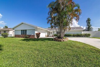 9702 Bluebell St, Palm Beach Gardens, FL 33410