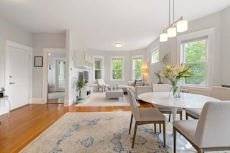 242 Lexington Ave Unit 3, Cambridge, MA 02138