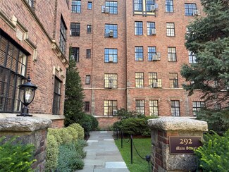 292 Main St Unit 5H, White Plains, NY 10601
