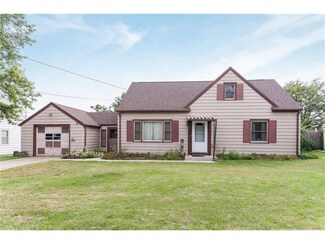 287 22nd Ave SW, Cedar Rapids, IA 52404