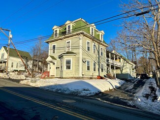 9 Summer St, Newport, NH 03773
