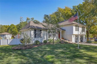 401 N Madison St, Raymore, MO 64083