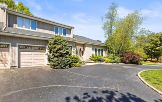 65 Annandale Rd, ComMacK, NY 11725