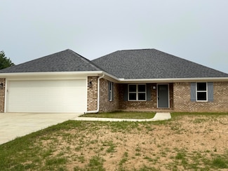 35 Cheryl Dr, Columbus, MS 39702