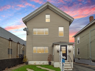 55 Webster Ave, Chelsea, MA 02150