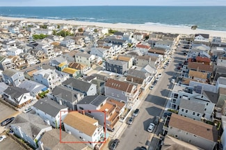 48 Tennessee Ave, Long Beach, NY 11561