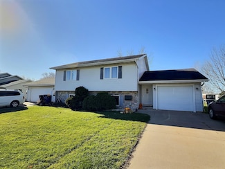 273 Wintergreen Dr, Omro, WI 54963