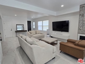 8004 Rose St, Paramount, CA 90723
