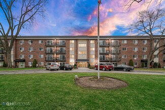 100 W Park Circle Dr Unit 2K, Wheaton, IL 60187