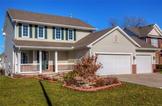 9813 Catalina Dr, Johnston, IA 50131