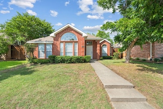 2145 Chapman Dr, Carrollton, TX 75010