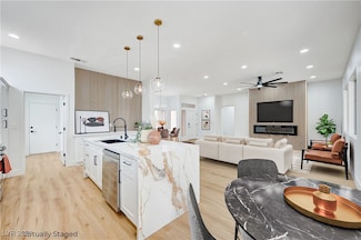 2353 Lauren Dr, Las Vegas, NV 89134