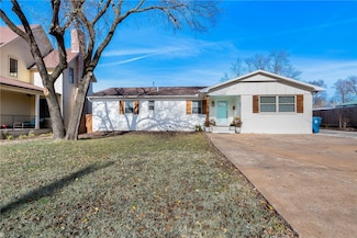 406 NW 5th St, Bentonville, AR 72712