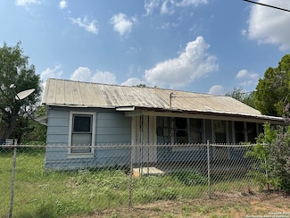 713 Hackberry, Cotulla, TX 78014
