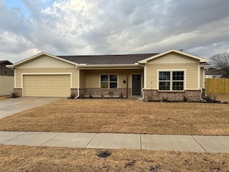 1727 Russell Dr, Garland, TX 75040