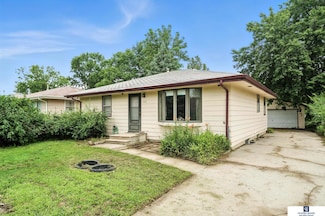 122 W Saunders Ave, Lincoln, NE 68521