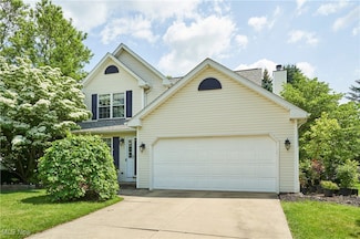 707 Hearthstone Cir, Akron, OH 44320