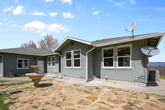 10532 Little Bogus Creek Rd, Montague, CA 96064