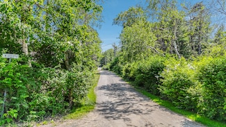 14 Middle St, York, ME 03909