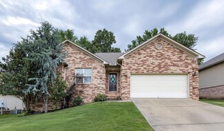 40 Woodridge Dr, Little Rock, AR 72204