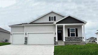 15111 Ironwood Ln, Grimes, IA 50111