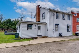 8325 Paris Ave, Louisville, OH 44641