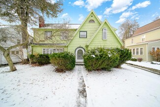 1930 S W, Jackson, MI 49203