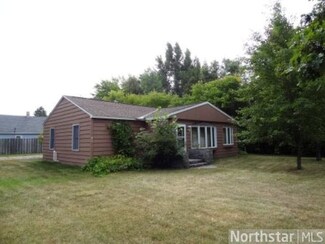 102 102 S 1st St, McGregor, MN 55760