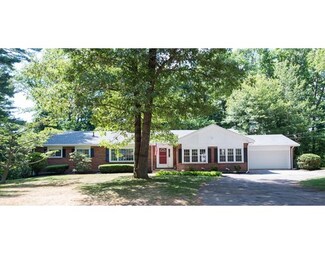 15 Berkeley Dr, Chelmsford, MA 01824