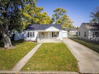 1706 E 24th St, Muncie, IN 47302