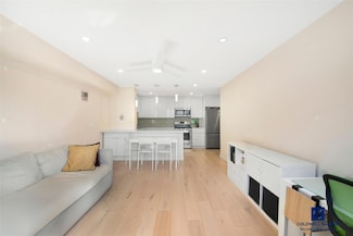301 W 110th St Unit 3M, New York, NY 10026