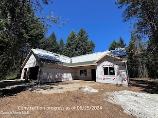7811 N Autry Ln, Athol, ID 83801