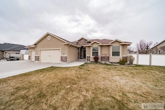 671 Lapoloma Dr, Idaho Falls, ID 83404