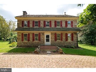 3024 Seisholtzville Rd, Macungie, PA 18062