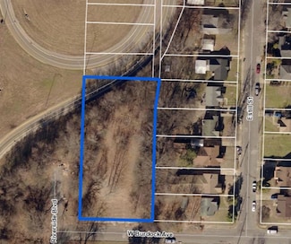 1510 Riverside Dr, Memphis, TN 38109
