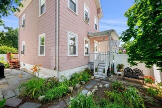 41 Francis St, Waltham, MA 02451