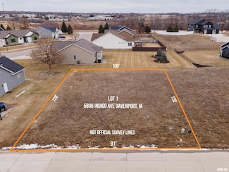 5806 Indigo Ave, Davenport, IA 52807